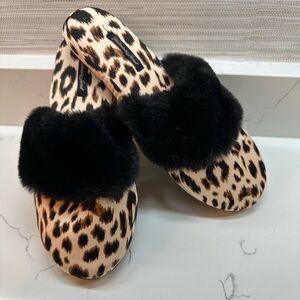 NEW ⭐️⭐️ Victoria’s Secret Leopard Print Women's Slippers Black faux Fur M 7 8